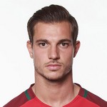 Cédric Soares